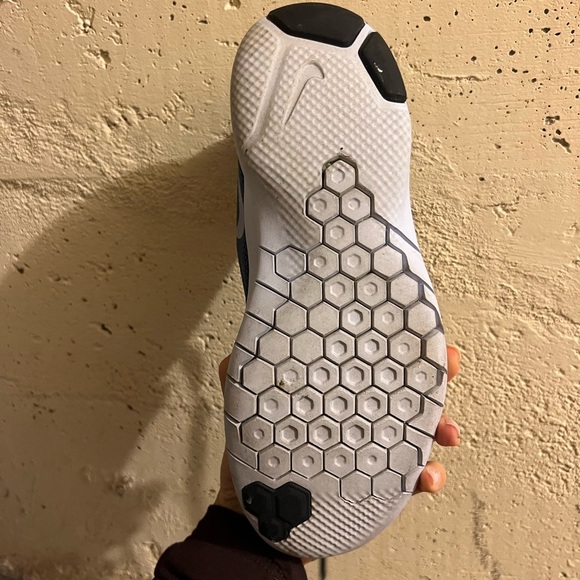 Niki Women Runner - Picture 3 of 3